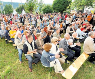 Grad Buzet - Druga smotra trad. vok. baštine Hr. - “Zarozgajmo na Ćićariji”