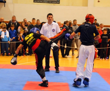Grad Buzet - Fighterima 49 medalja, Paola Brženda djevojčica turnira