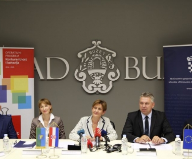 Grad Buzet - Potpredsjednica Vlade RH Martina Dalić posjetila Grad Buzet