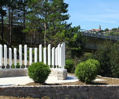 Grad Buzet - 22 stupa za 22 žrtve Drugog svjetskog rata