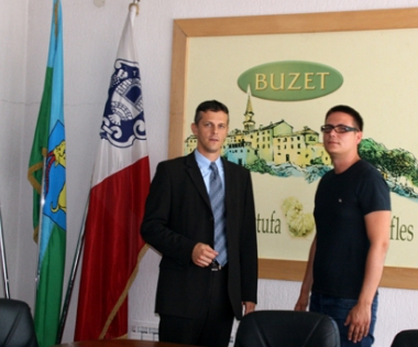 Grad Buzet - Gradonačelnik primio PAB Akrapović, dobitnika Zlatne bilance