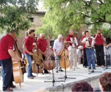 Grad Buzet - Jubilarni 20. susret “BAJSI U DRAGUĆU”