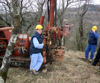 Grad Buzet - Počele istražne bušotine u Juradima, evakuirane obitelji vraćene