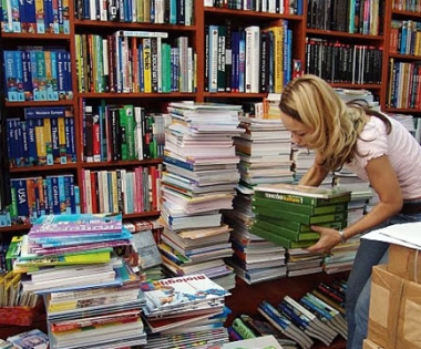 Grad Buzet - Grad sufinancira nabavu udžbenika za školsku 2011./12. godinu