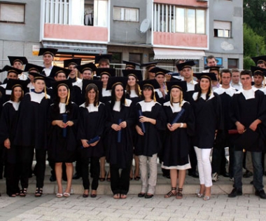 Grad Buzet - Ispraćena još jedna generacija maturanata