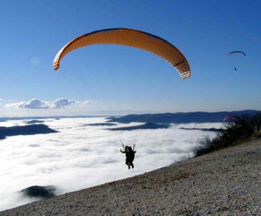 Grad Buzet - Paragliding World Cup - Buzet 2009. - stižu piloti iz 32 zemlje