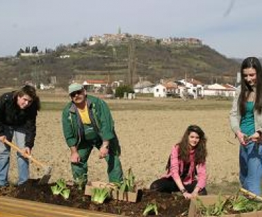 Grad Buzet - “Proljeće na Mirni” oplemenilo omiljeno šetalište Buzećana