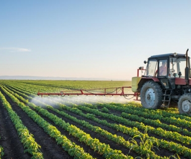 Grad Buzet - Pregled uređaja za primjenu pesticida - traktorskih atomizera i prskalica