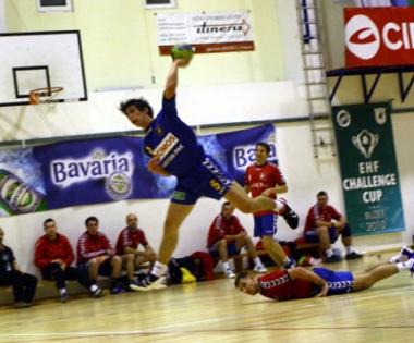Grad Buzet - Rukometaši Buzeta zgazili engleski Olympia Handball