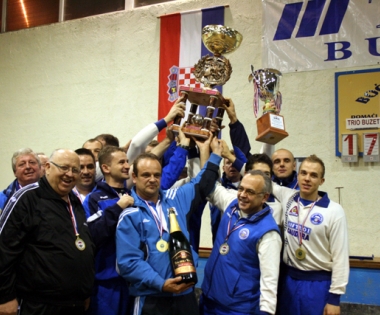 Grad Buzet - “Trio Buzet” piše povijest hrvatskog boćanja