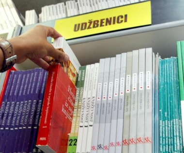 Grad Buzet - Obavijest o postupku povrata udžbenika korištenih u školskoj 2015./2016. godini