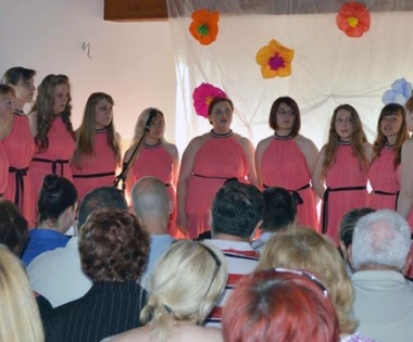 Grad Buzet - Vokalna skupina “Vetta” iz Vrha održala prvi samostalni koncert