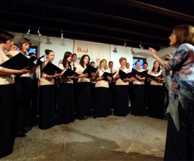 Grad Buzet - U Zavičajnom muzeju izložba i koncert buzetskog zbora