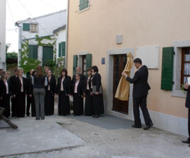 Grad Buzet - Zlatiću postavljena spomen-ploča
